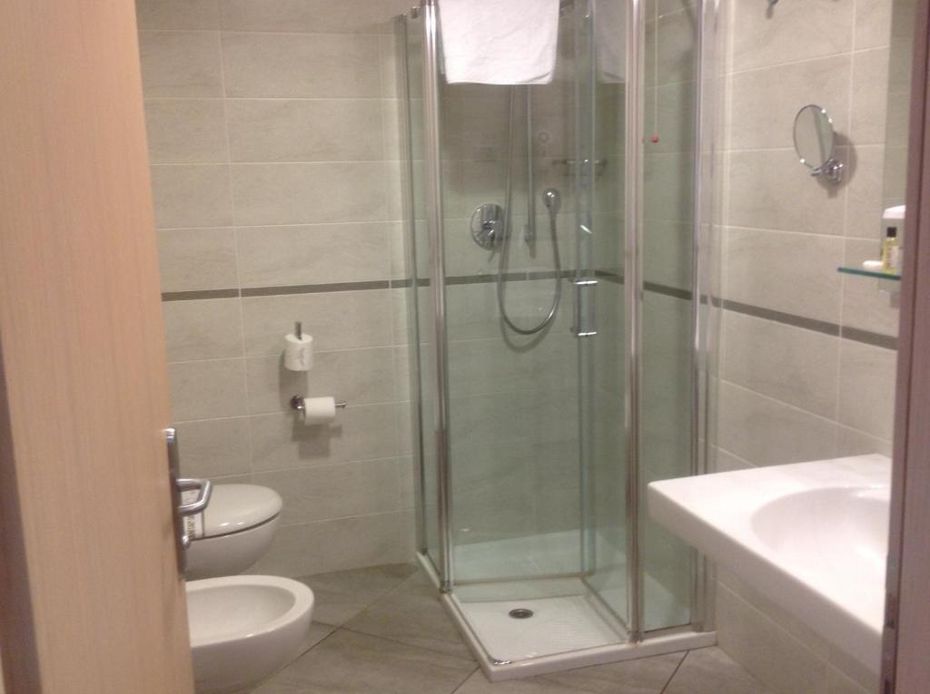 Al Marinaio Hotel Garni Trento Room photo