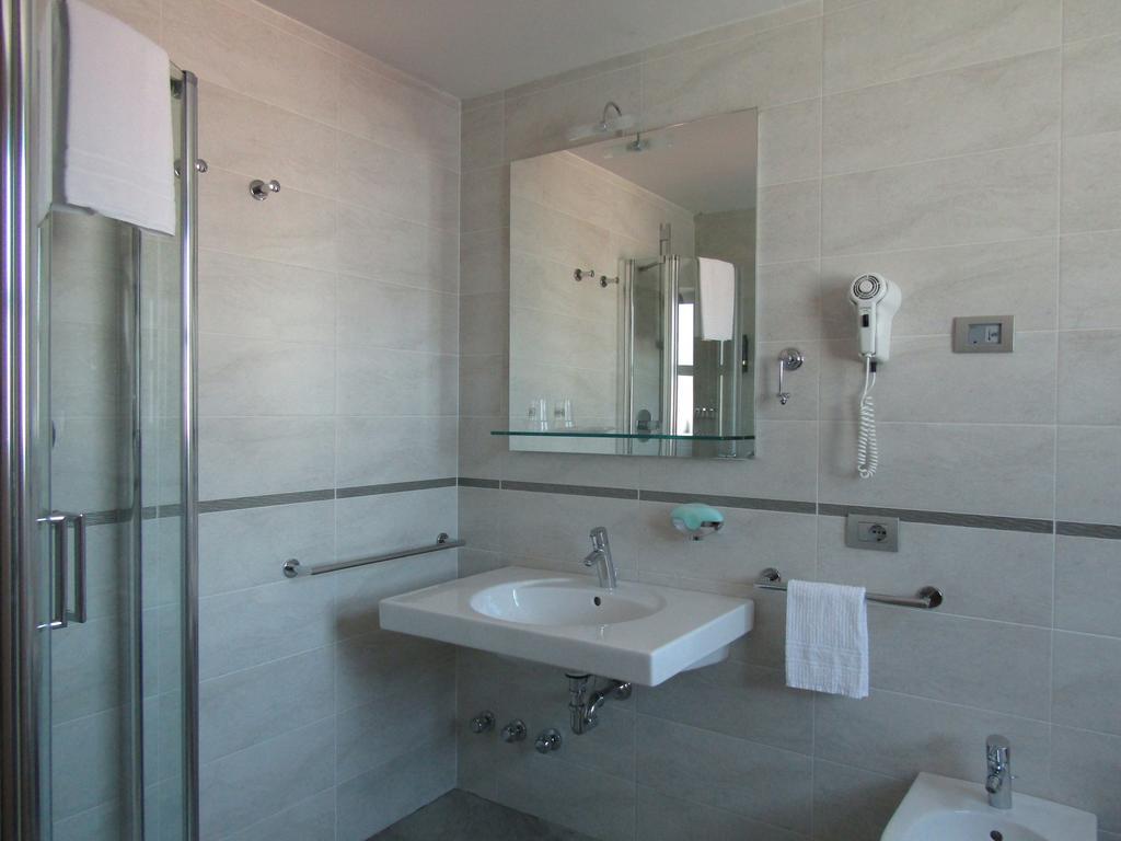 Al Marinaio Hotel Garni Trento Exterior photo